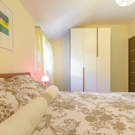Apartment Zaton 아파트